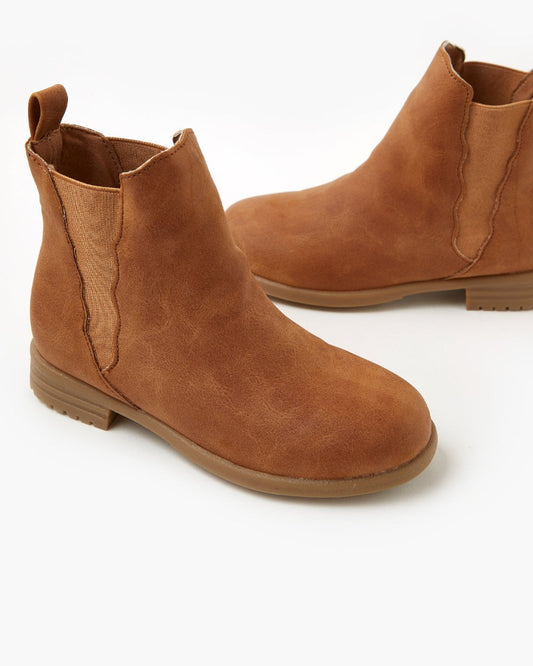 Kendall Scalloped Boot - Fawn | Walnut